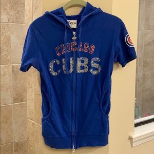 Cubs zip up